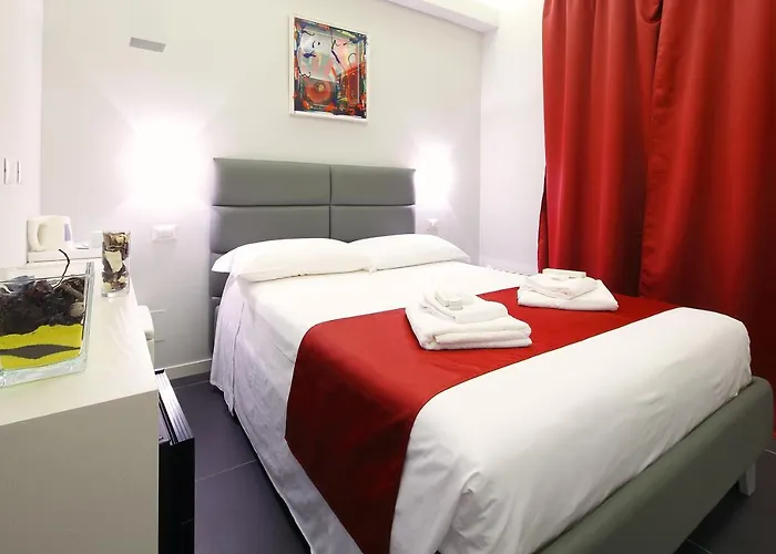 Nearhome Smart Suites Guest House